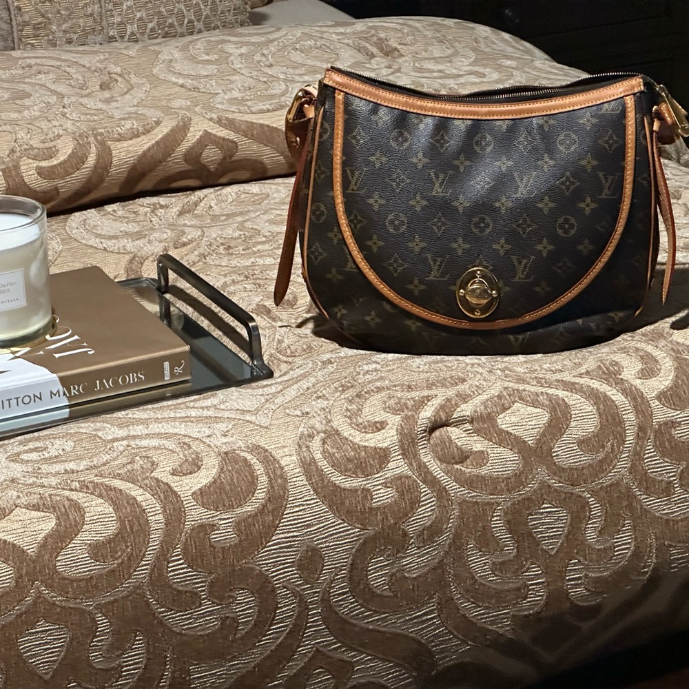 LOUIS VUITTON Tulum GM Monogram Canvas Brown Shoulder Handbag